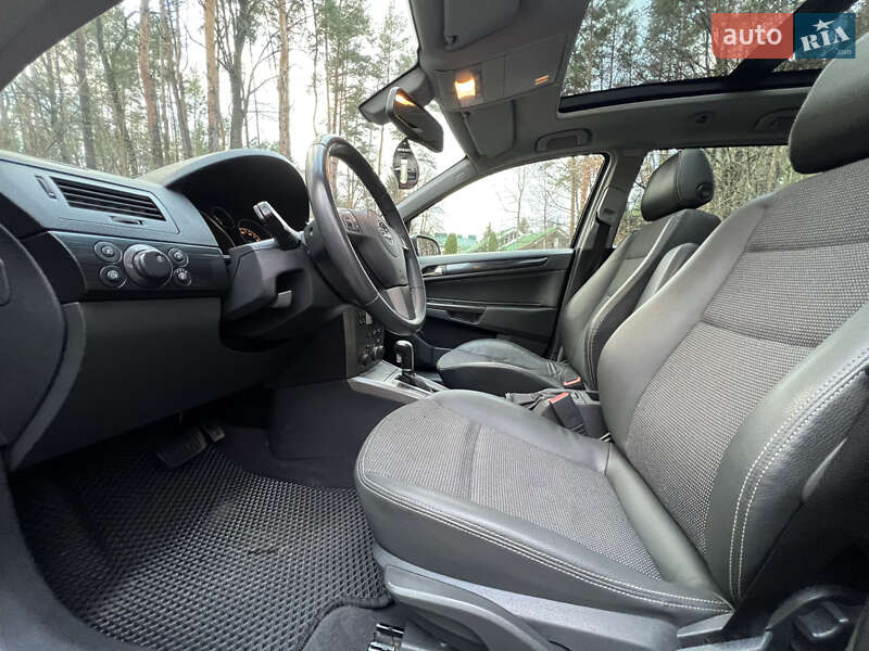 Универсал Opel Astra 2005 в Житомире