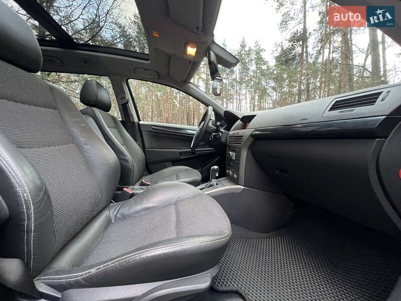 Универсал Opel Astra 2005 в Житомире