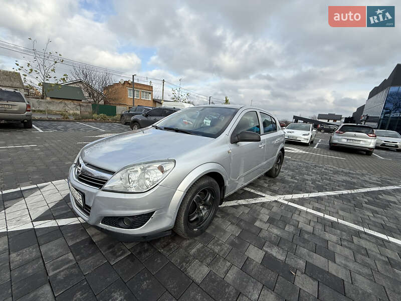 Хэтчбек Opel Astra 2007 в Виннице