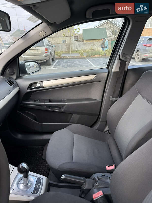 Хэтчбек Opel Astra 2007 в Виннице