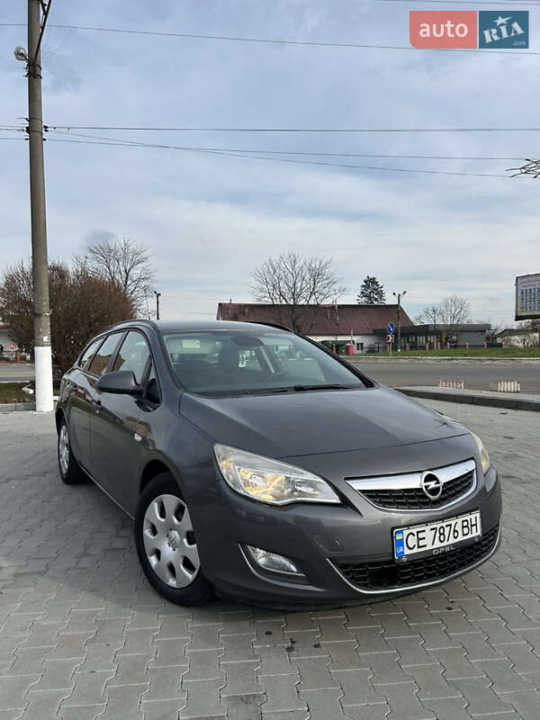 Opel Astra 2011