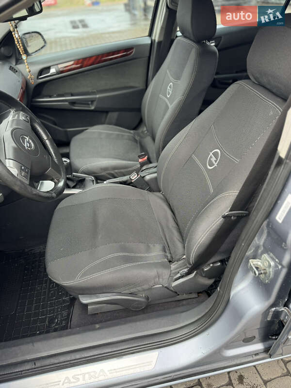 Універсал Opel Astra 2004 в Коростені