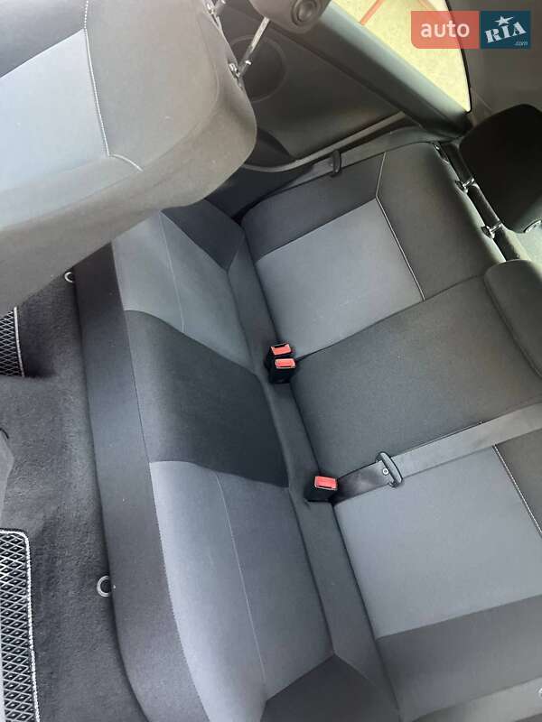 Купе Opel Astra 2008 в Прилуках