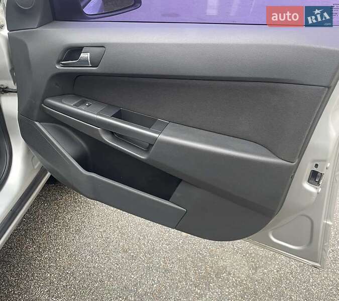 Універсал Opel Astra 2013 в Києві