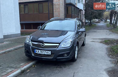 Универсал Opel Astra 2010 в Умани