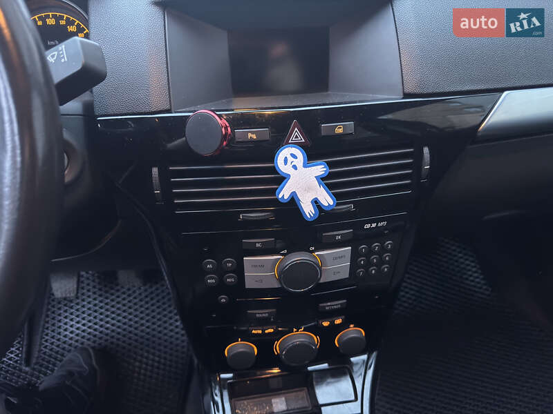 Универсал Opel Astra 2010 в Умани фото 15 Универсал Opel Astra 2010 в Умани