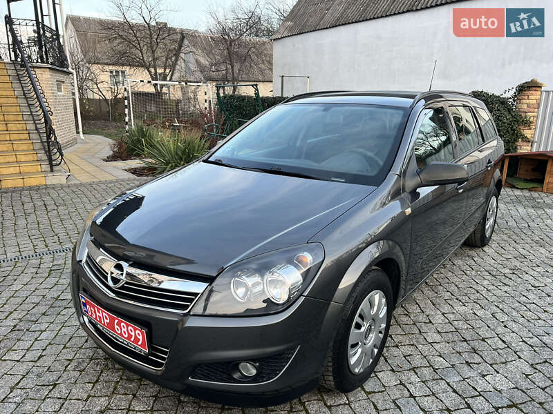 Універсал Opel Astra 2009 в Гнівані