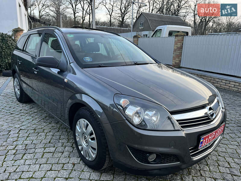 Універсал Opel Astra 2009 в Гнівані