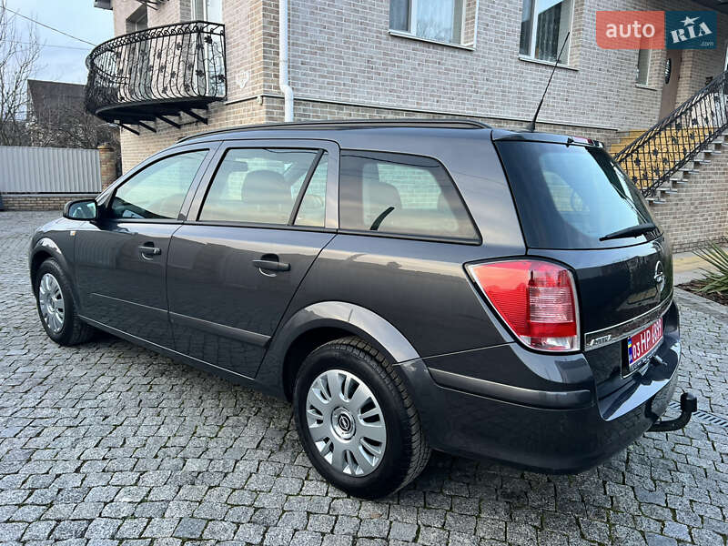 Універсал Opel Astra 2009 в Гнівані