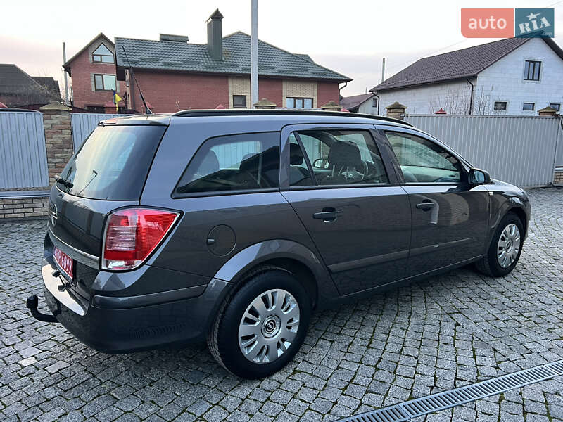 Універсал Opel Astra 2009 в Гнівані