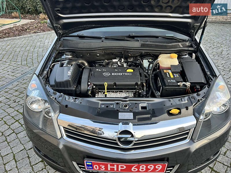 Універсал Opel Astra 2009 в Гнівані