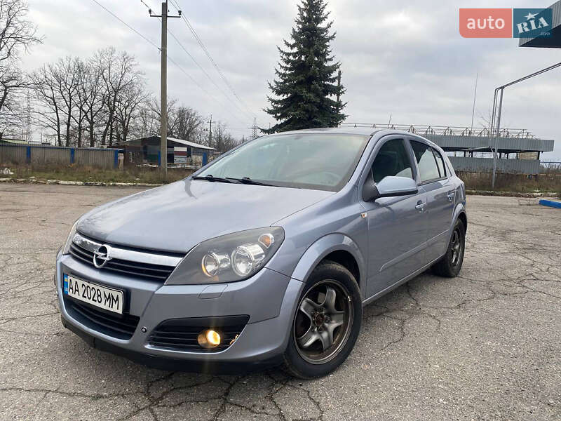 Хэтчбек Opel Astra 2006 в Кропивницком