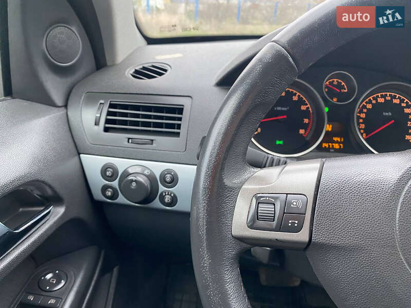 Хэтчбек Opel Astra 2006 в Кропивницком