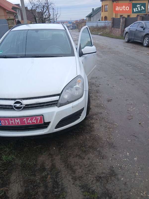 Універсал Opel Astra 2006 в Почаєві