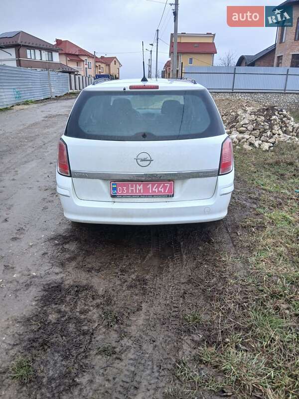Універсал Opel Astra 2006 в Почаєві