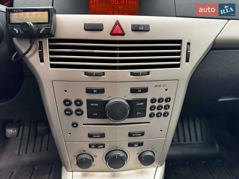 Універсал Opel Astra 2008 в Києві