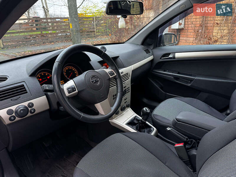 Універсал Opel Astra 2008 в Києві