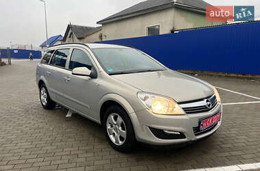 Универсал Opel Astra 2009 в Калуше