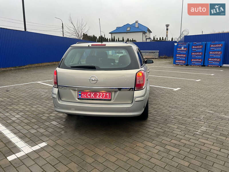 Універсал Opel Astra 2009 в Калуші