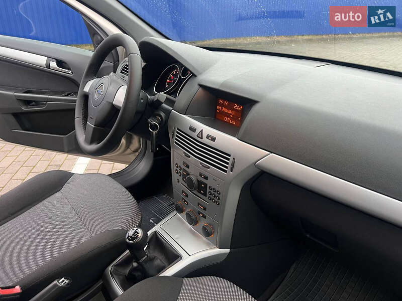 Універсал Opel Astra 2009 в Калуші