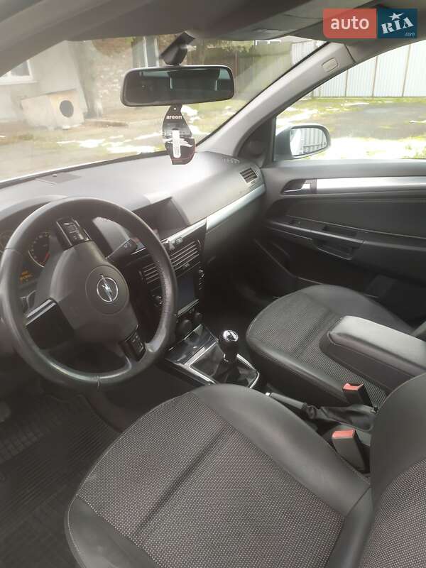 Універсал Opel Astra 2008 в Стрию