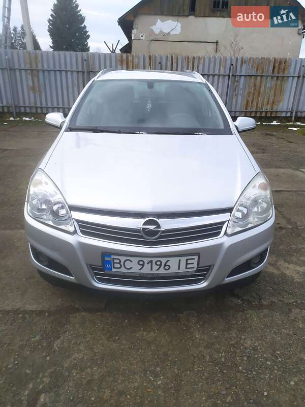 Універсал Opel Astra 2008 в Стрию