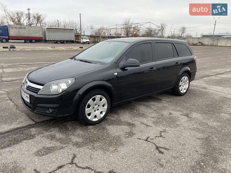 Универсал Opel Astra 2012 в Белой Церкви