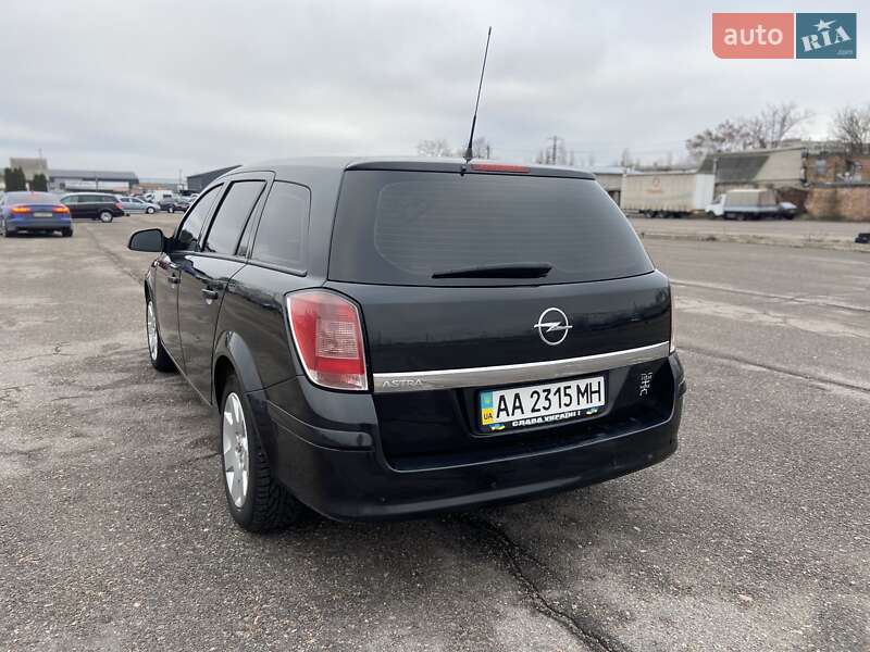 Универсал Opel Astra 2012 в Белой Церкви