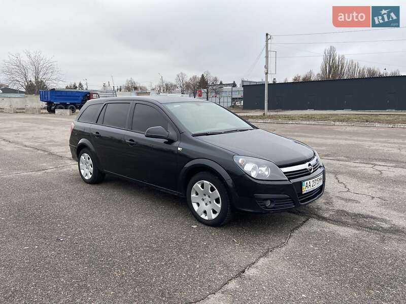 Универсал Opel Astra 2012 в Белой Церкви