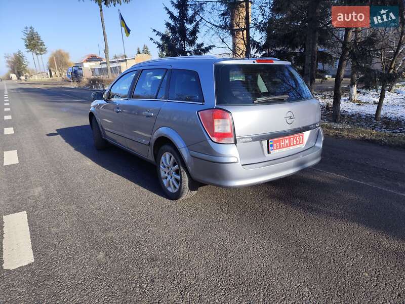 Універсал Opel Astra 2008 в Вишнівці