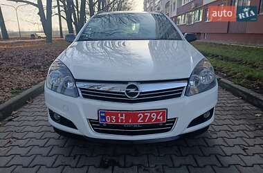 Универсал Opel Astra 2009 в Полтаве