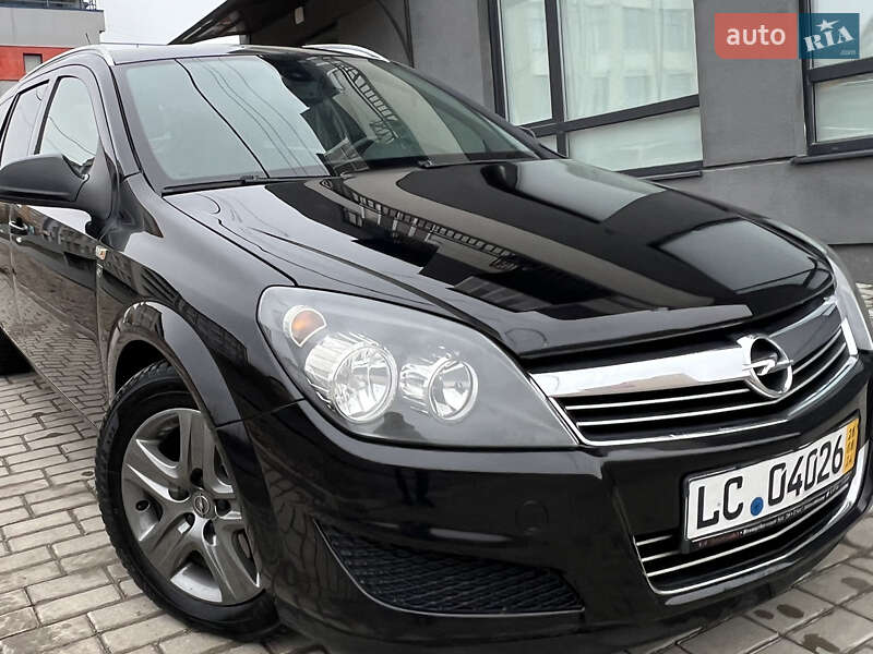 Opel Astra 2010