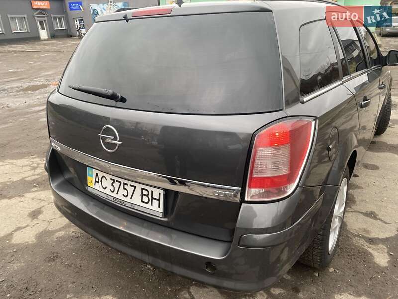 Универсал Opel Astra 2010 в Владимире
