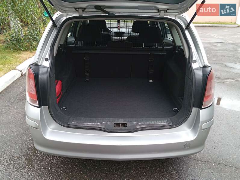 Універсал Opel Astra 2008 в Олександрії