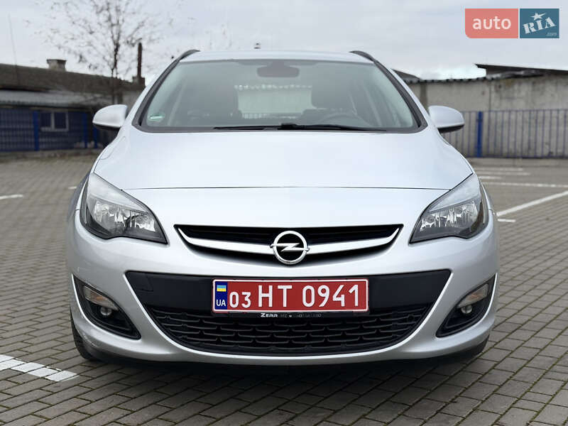 Универсал Opel Astra 2015 в Тернополе