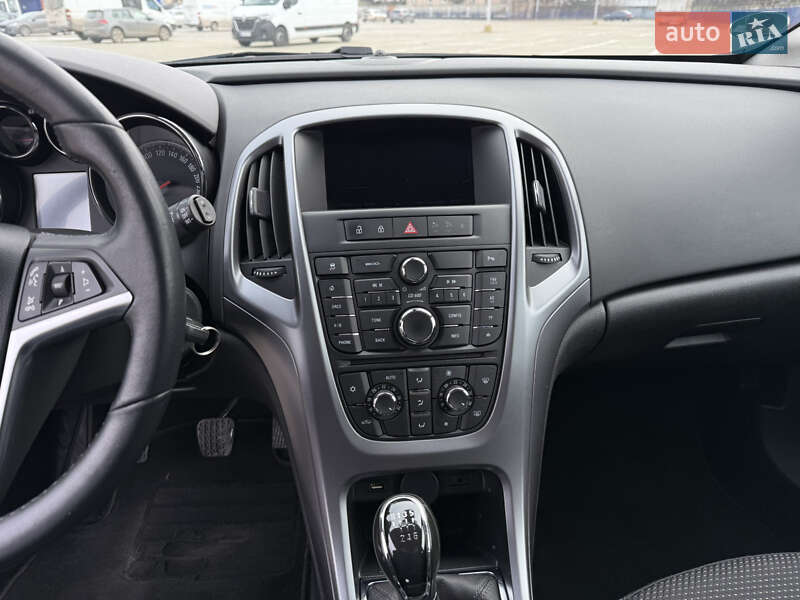 Универсал Opel Astra 2015 в Тернополе