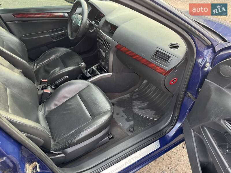 Універсал Opel Astra 2006 в Білгороді-Дністровському