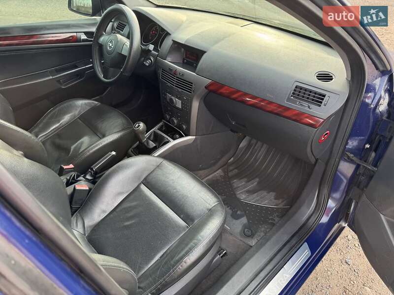 Універсал Opel Astra 2006 в Білгороді-Дністровському