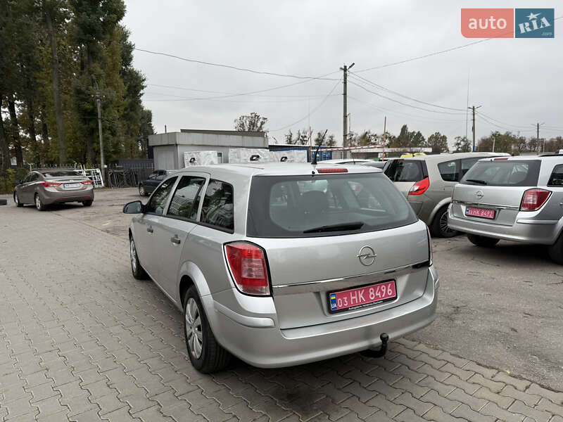 Універсал Opel Astra 2010 в Вінниці