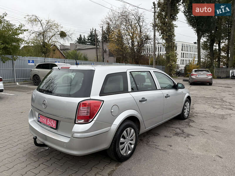 Універсал Opel Astra 2010 в Вінниці