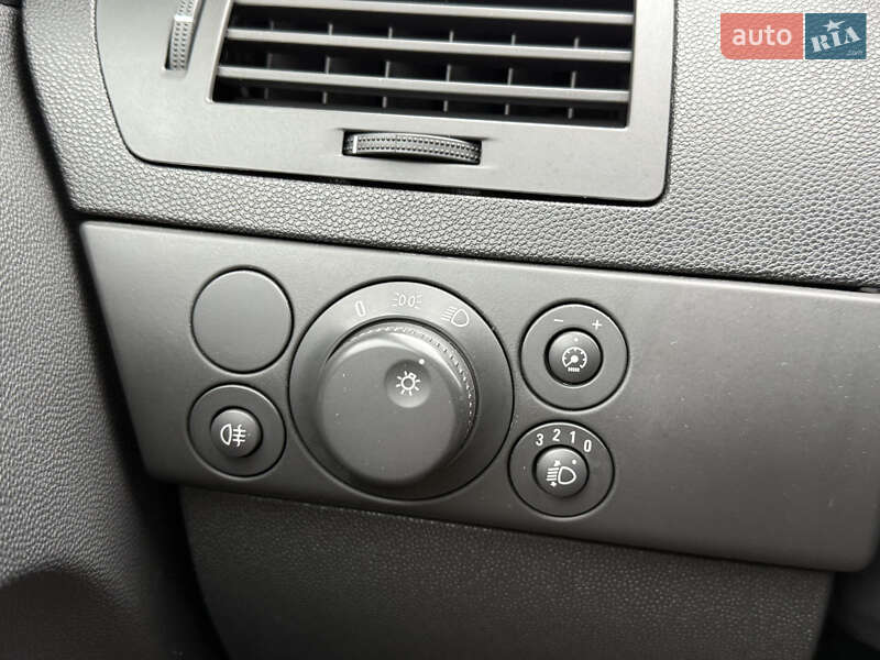 Універсал Opel Astra 2010 в Вінниці