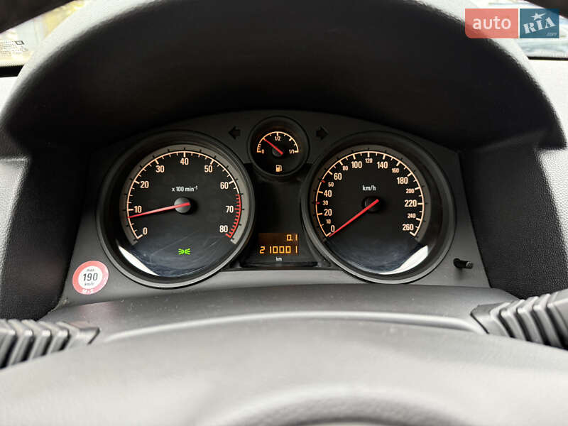 Універсал Opel Astra 2010 в Вінниці