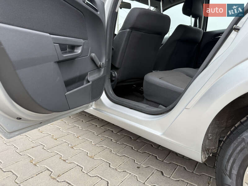 Універсал Opel Astra 2010 в Вінниці