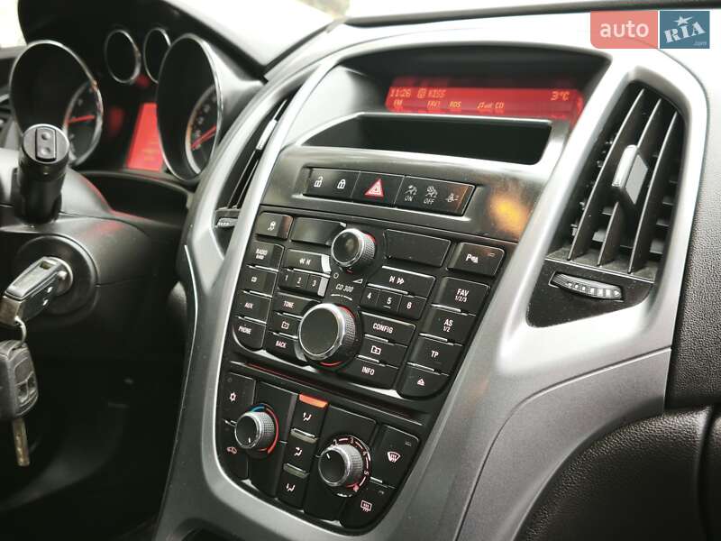 Универсал Opel Astra 2013 в Львове фото 32 Универсал Opel Astra 2013 в Львове