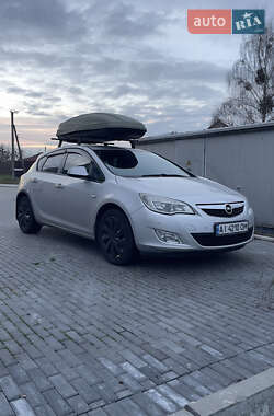 Хэтчбек Opel Astra 2011 в Киеве