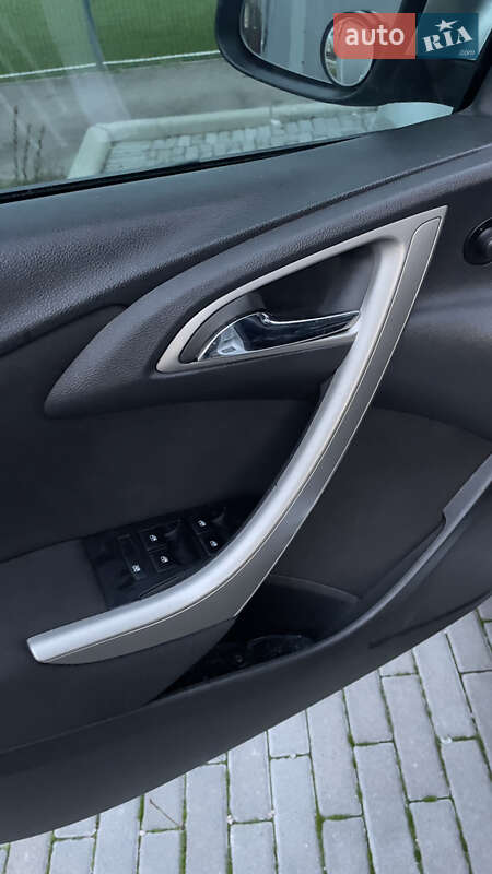 Хетчбек Opel Astra 2011 в Києві