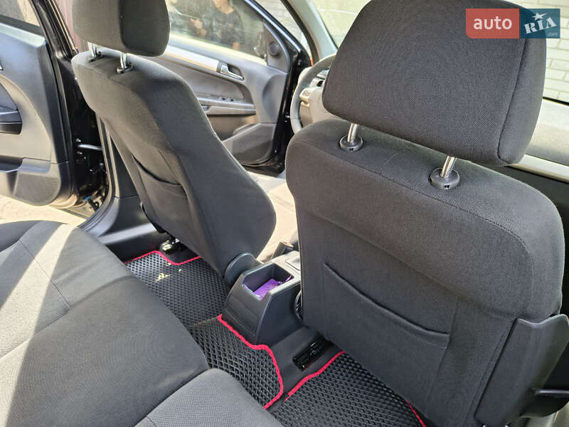 Универсал Opel Astra 2007 в Ровно