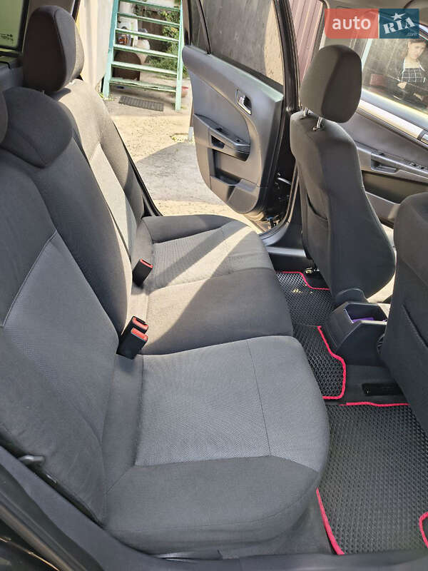 Универсал Opel Astra 2007 в Ровно