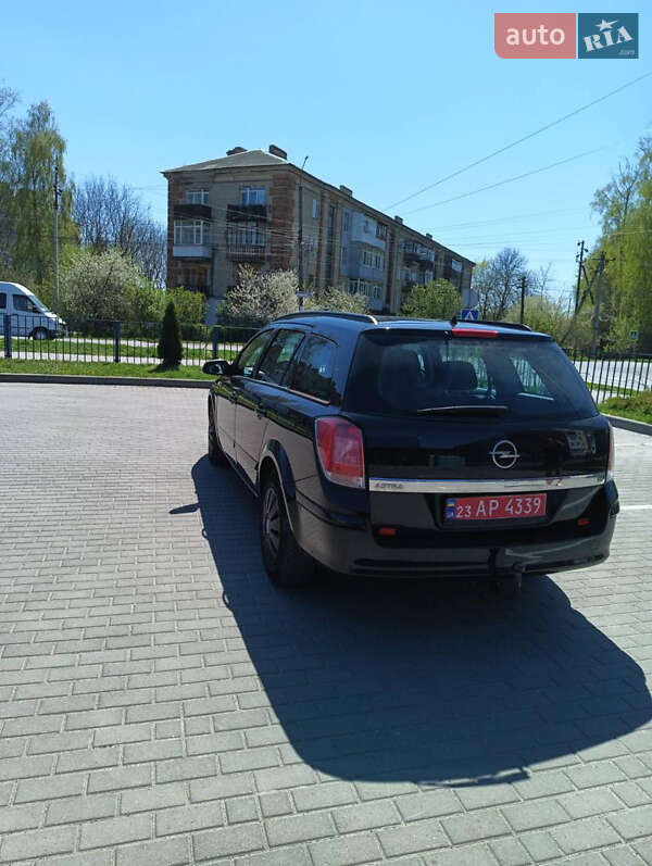 Универсал Opel Astra 2007 в Староконстантинове
