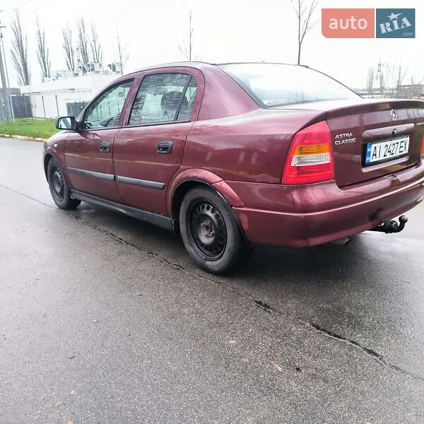 Седан Opel Astra 2006 в Бучі